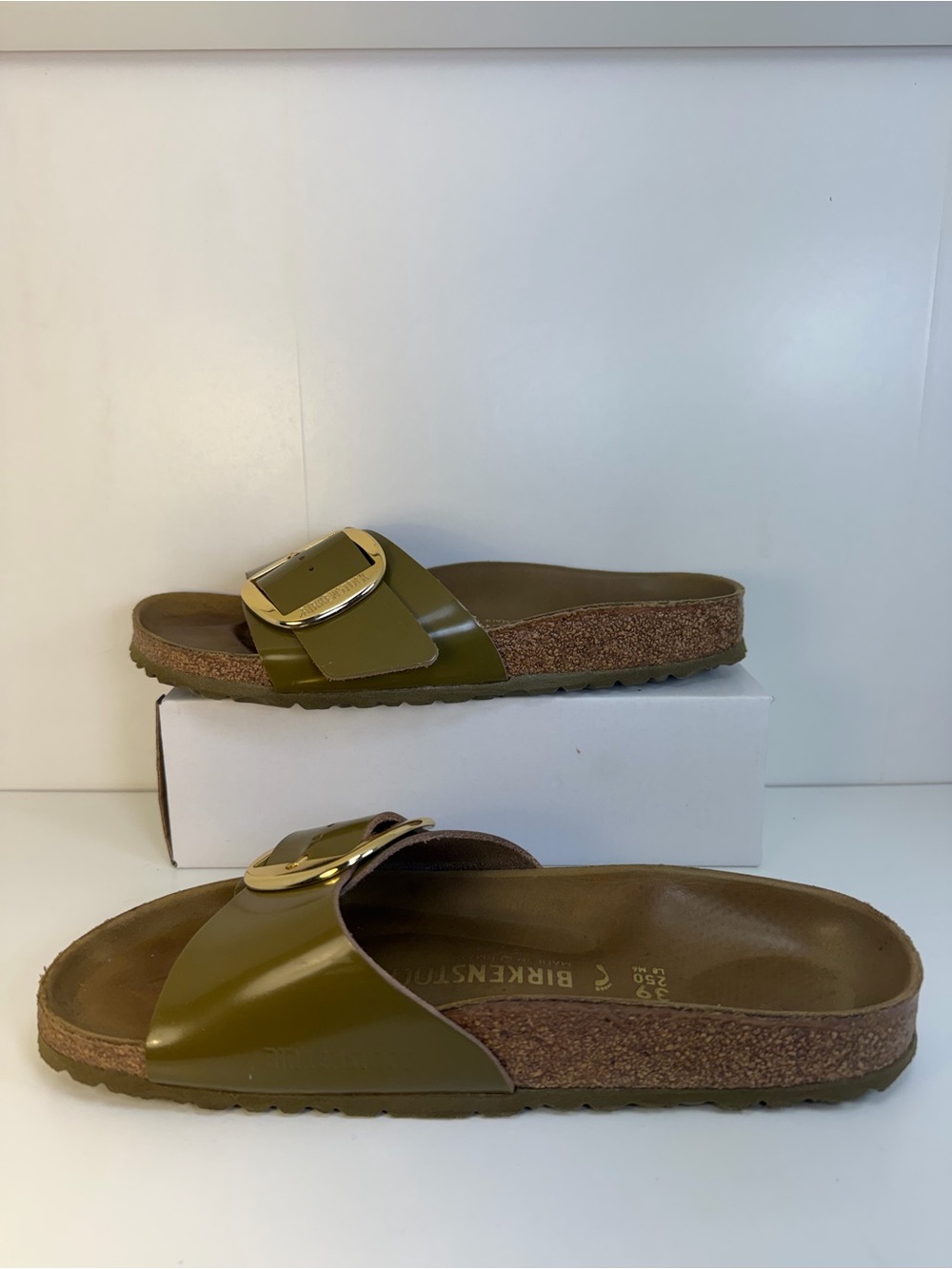 Birkenstock women’s Madrid Big Buckle Sandle patent leather Green - Picture 2 of 7